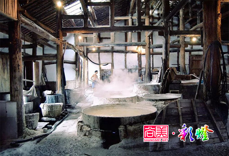千年鹽都何以成為享譽(yù)天下的“南國燈城”？——古法熬鹽