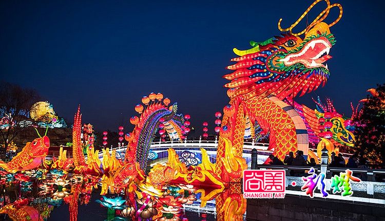 自貢燈會如何在保持傳統(tǒng)文化內核的基礎上堅持局部創(chuàng)新？